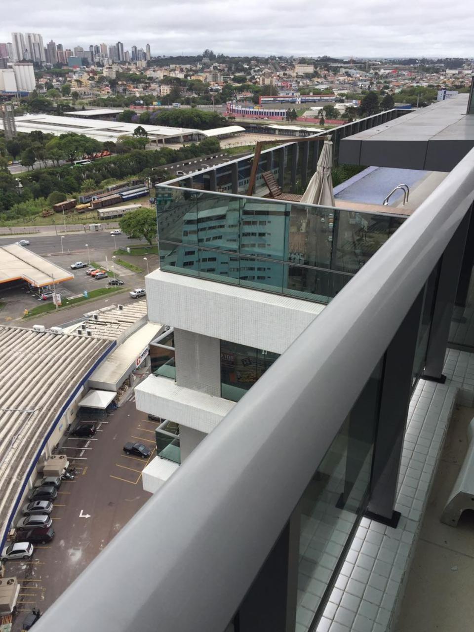 Estudio Moderno Com Linda Vista Para A Serra Curitiba Exteriér fotografie